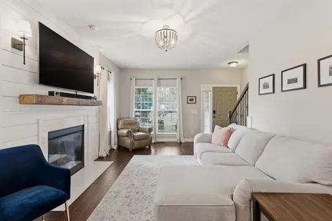 $464,900 | 6935 Calderwood Drive, Antioch, TN 37013