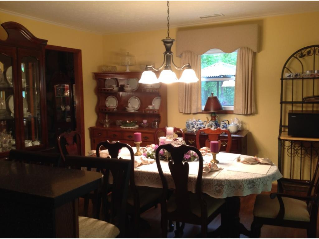 129 Helton Road Hampton, TN 37658 - Photo 12 of 24 Dining Area