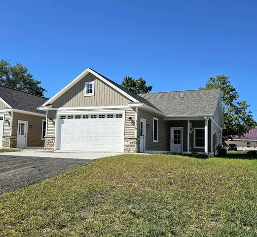 $349,500 | 116 East Sheridan Street, Fremont, MI 49412