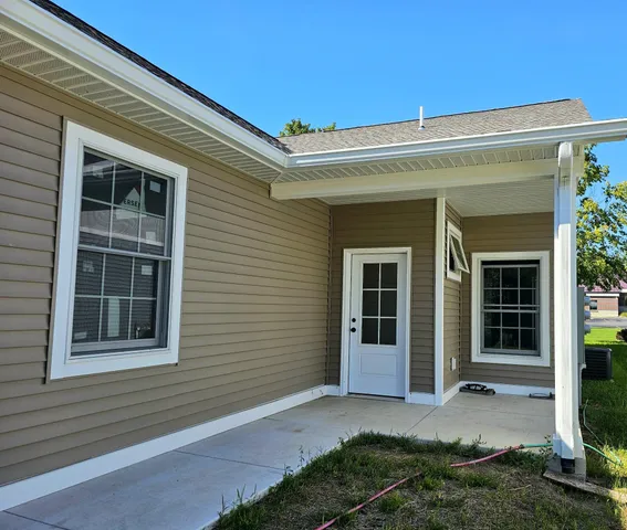 $349,500 | 116 East Sheridan Street, Fremont, MI 49412