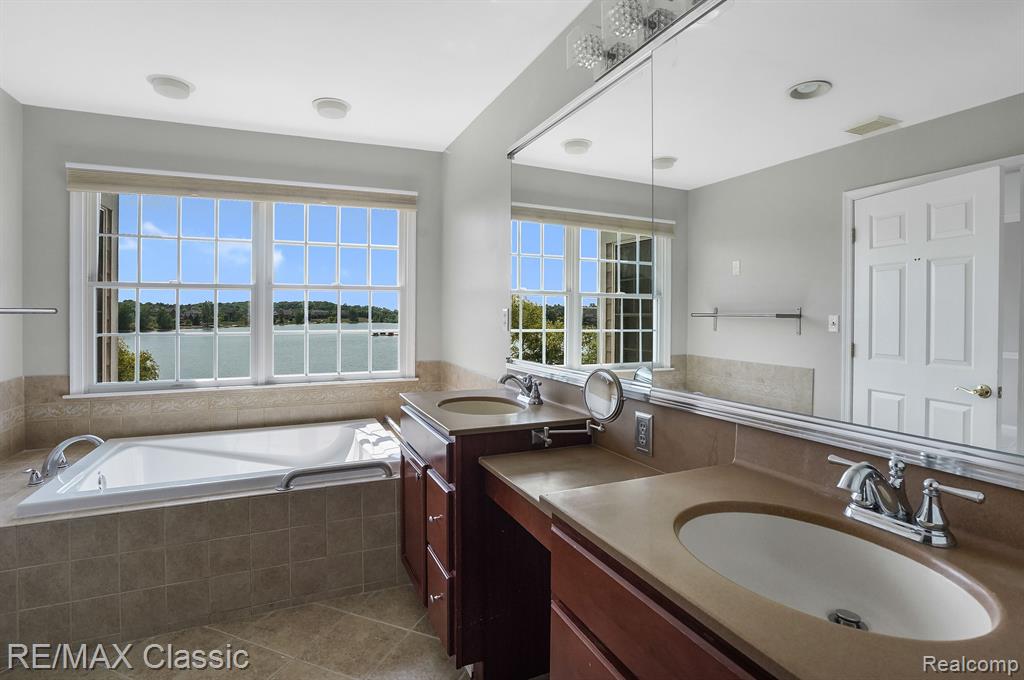 24825 Reeds Pointe Drive Novi, MI 48374 - Photo 24 of 56