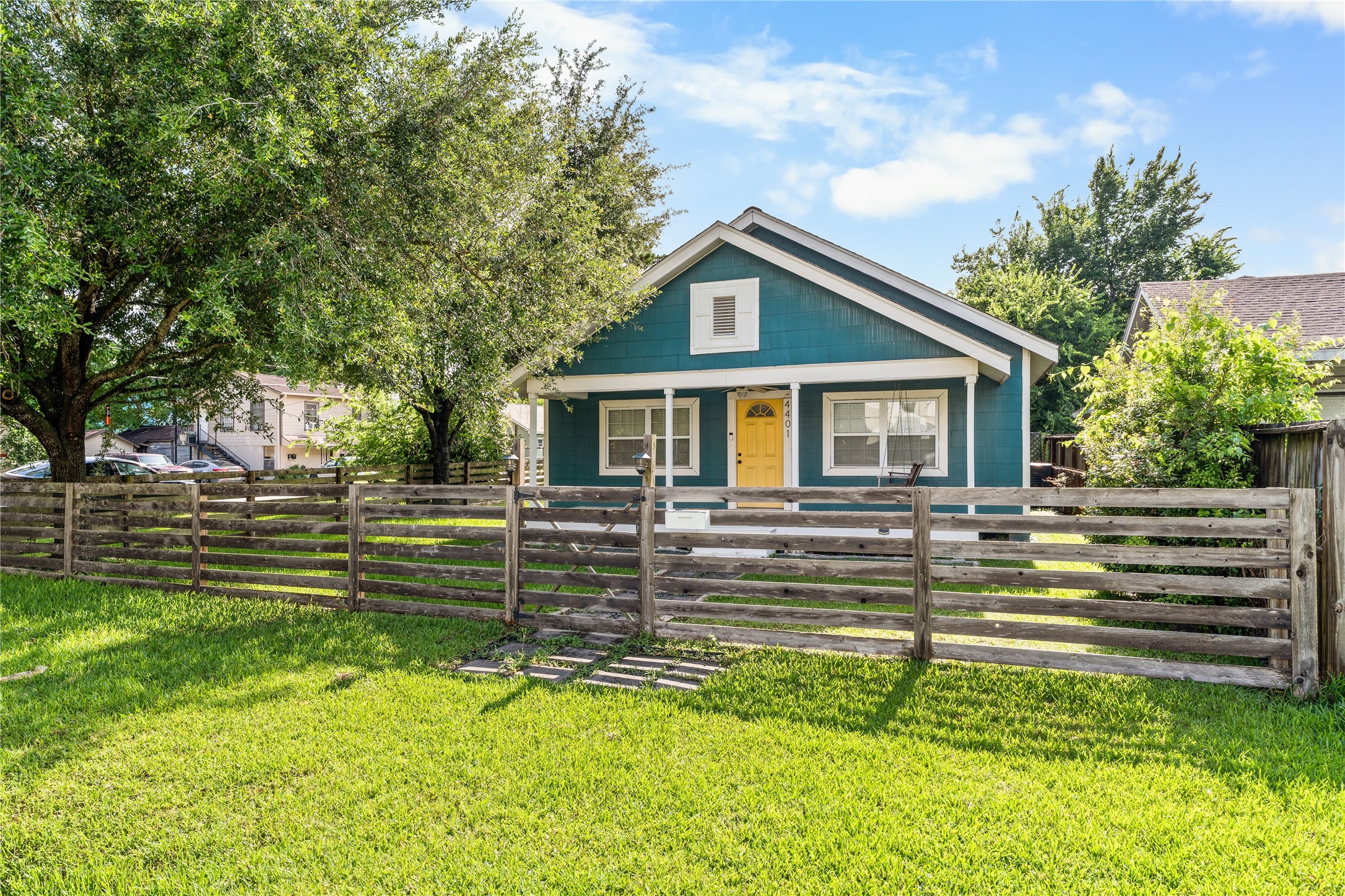4401 Hain Street Houston, TX 77009 - Photo 26 of 27