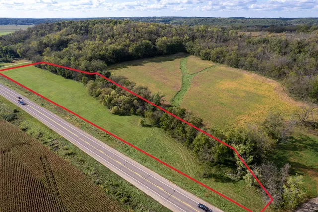 $299,000 | 65 Kinnickinnic Twp Wi 54022, River Falls, WI 54022