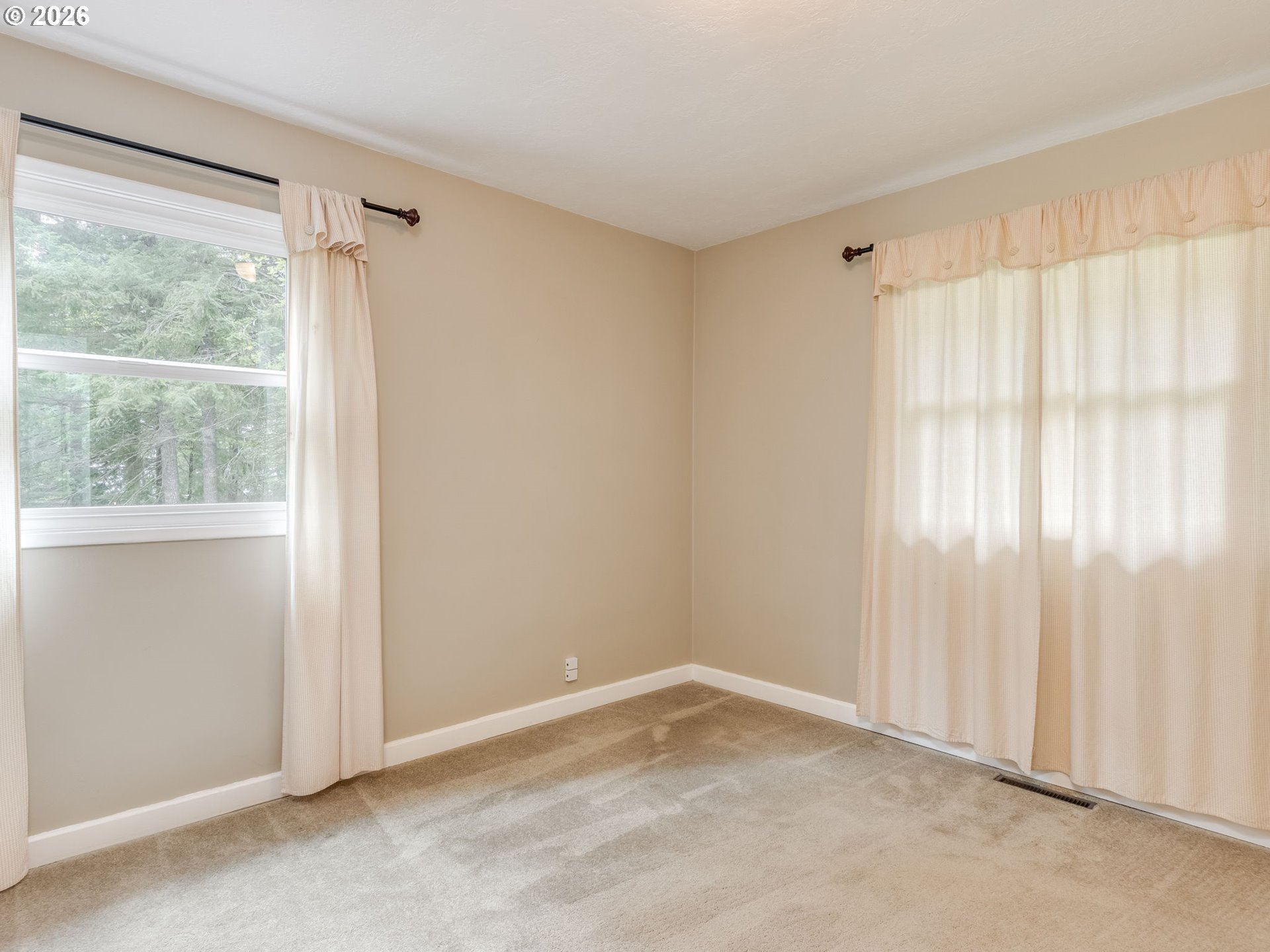 48140 Southeast Linhart Butte Road Sandy, OR 97055 - Photo 29 of 47 a view of an empty room with a window