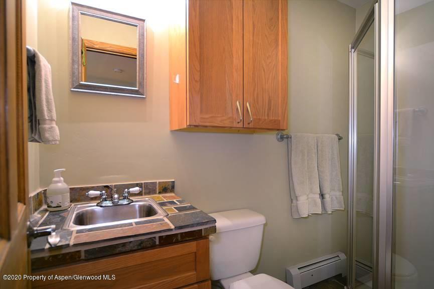 326 Knight Road Basalt, CO 81621 - Photo 14 of 47 Guest Bath
