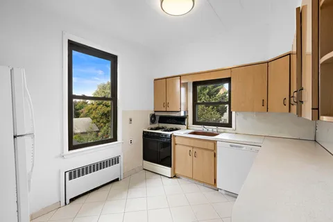 $1,699,999 | 56 Clifton Terrace, Weehawken, NJ 07086