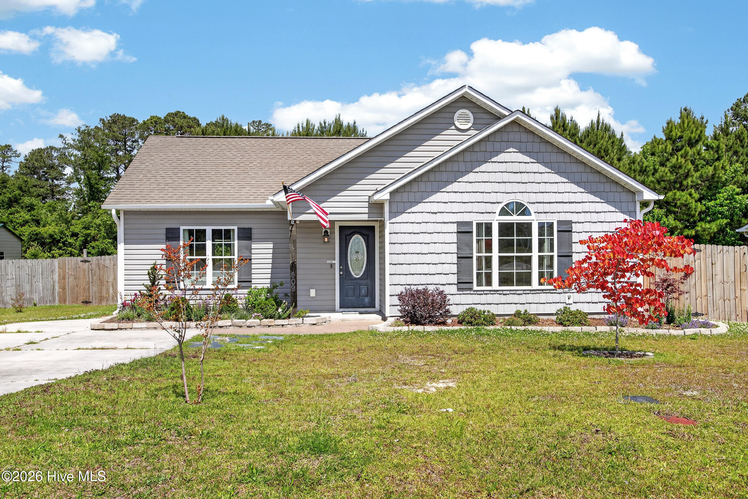 409 North Hines Street Holly Ridge, NC 28445 - Photo 1 of 29 01-1