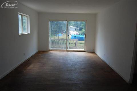 5027 Branch Road Flint, MI 48506 - Photo 7 of 10 20110997-6.JPG
