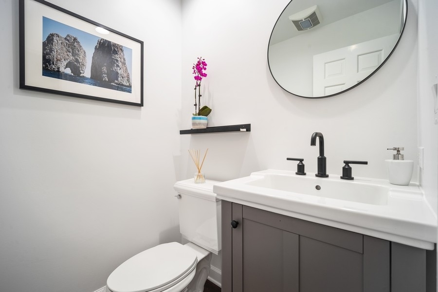 2120 Clover Road Northbrook, IL 60062 - Photo 14 of 29