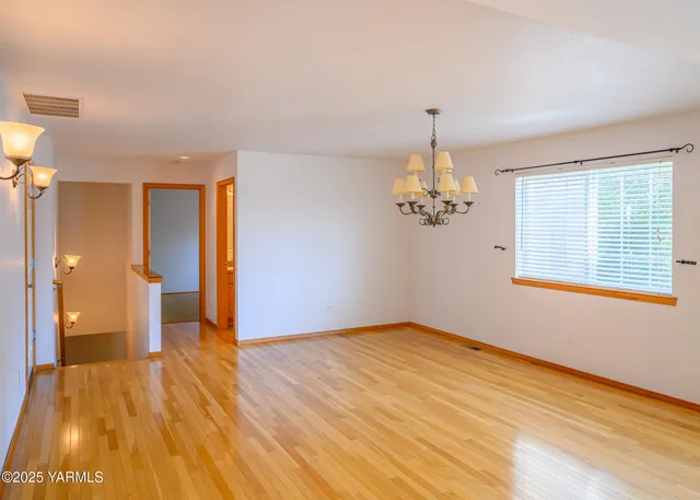 $585,000 | 115 Lyle Loop, Selah, WA 98942