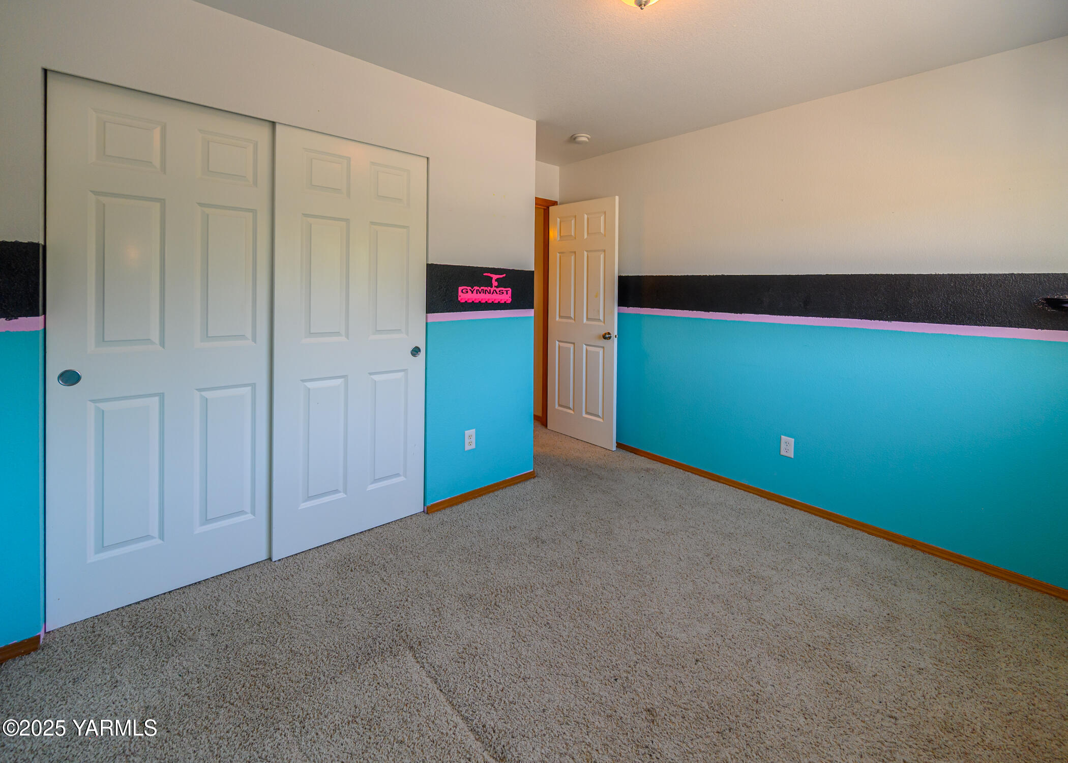 115 Lyle Loop Selah, WA 98942 - Photo 20 of 37 Bedroom 4