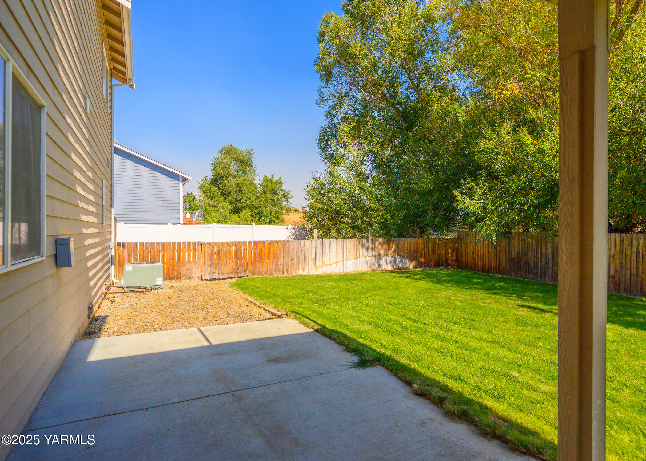 115 Lyle Loop Selah, WA 98942 - Photo 36 of 37 Covered Patio