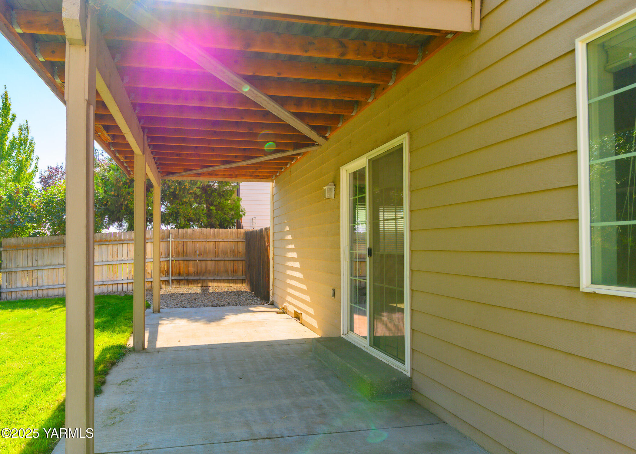 115 Lyle Loop Selah, WA 98942 - Photo 37 of 37 Covered Patio