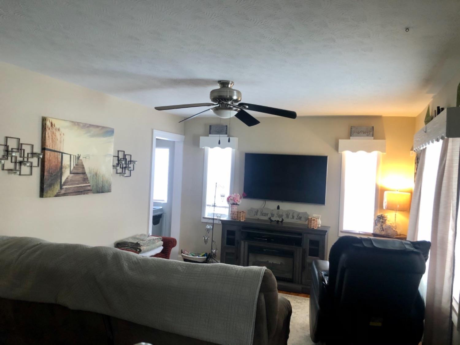 524 Roebling Road Cincinnati, OH 45238 - Photo 7 of 43