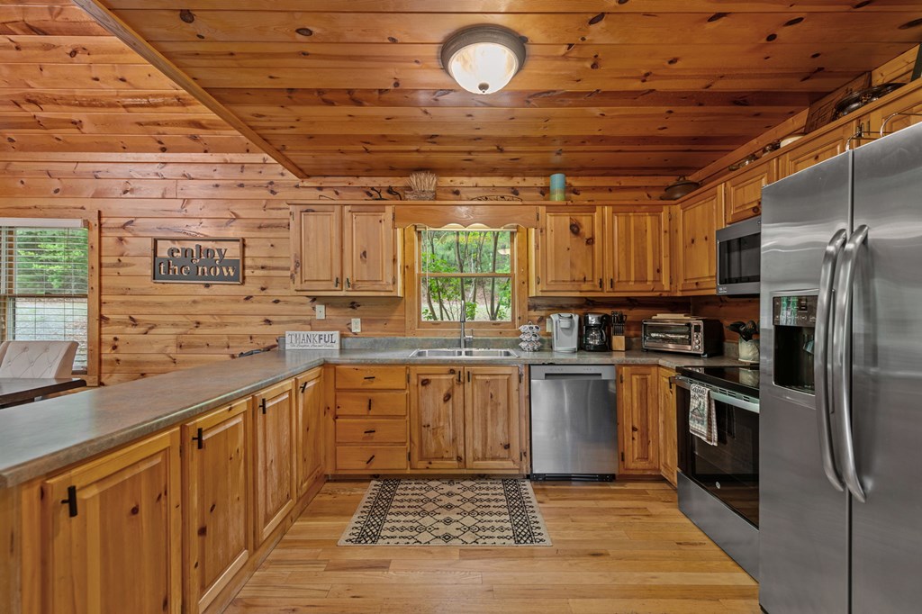 458 Sugar Mountain Road Blue Ridge, GA 30513 - Photo 23 of 65