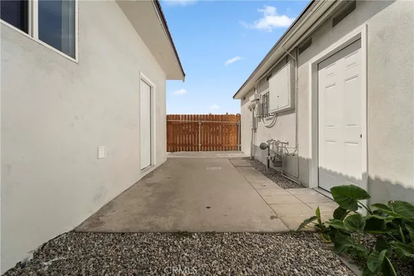$675,000 | 796 North Mt Vernon Avenue, San Bernardino, CA 92411