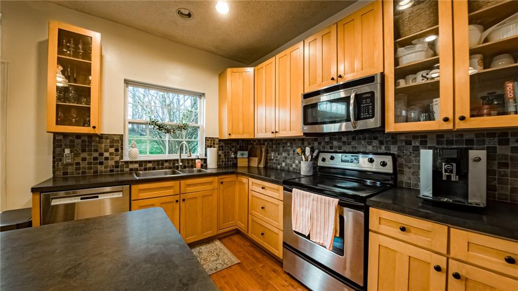 163 Valley View Drive Rostraver Township, PA 15012 - Photo 2 of 49