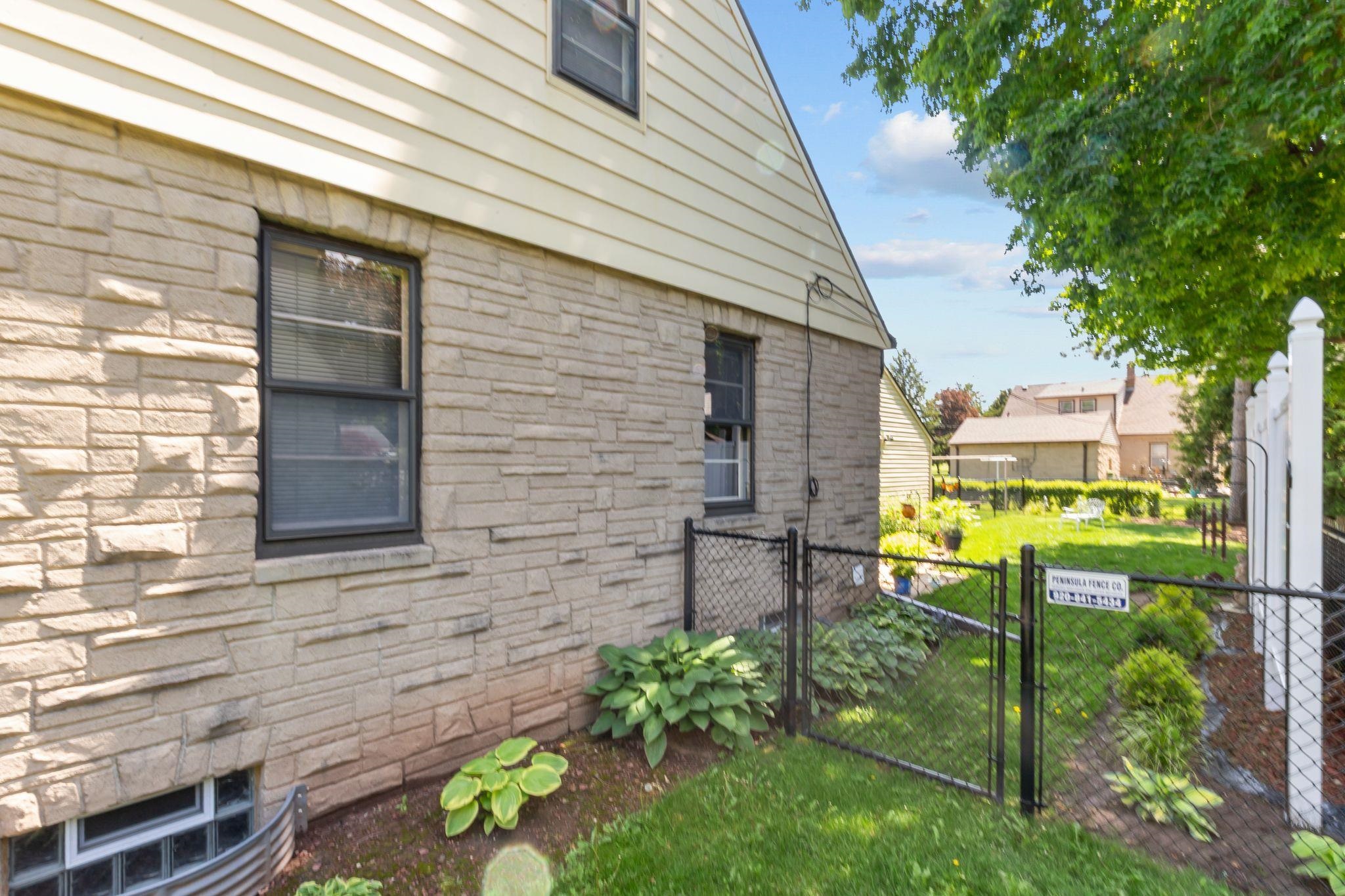 731 East Fremont Street Appleton, WI 54915 - Photo 35 of 54