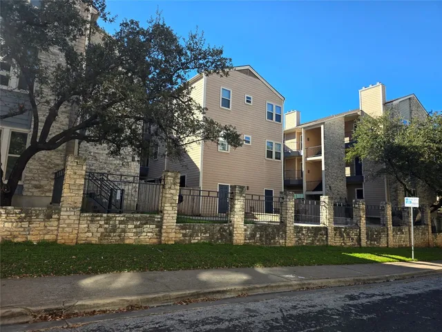 $319,000 | 2414 Longview Street, Unit 205, Austin, TX 78705