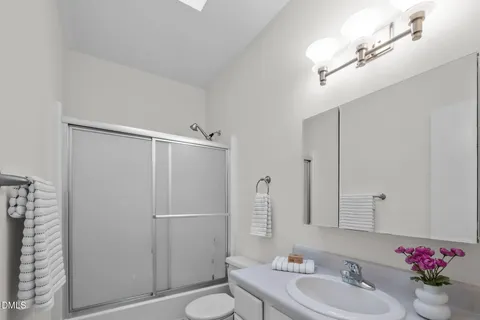 $450,000 | 123 Essex Drive, Chapel Hill, NC 27514