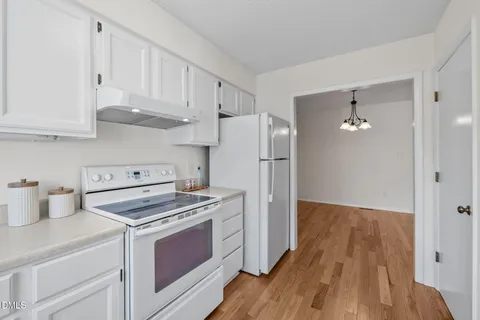 $450,000 | 123 Essex Drive, Chapel Hill, NC 27514