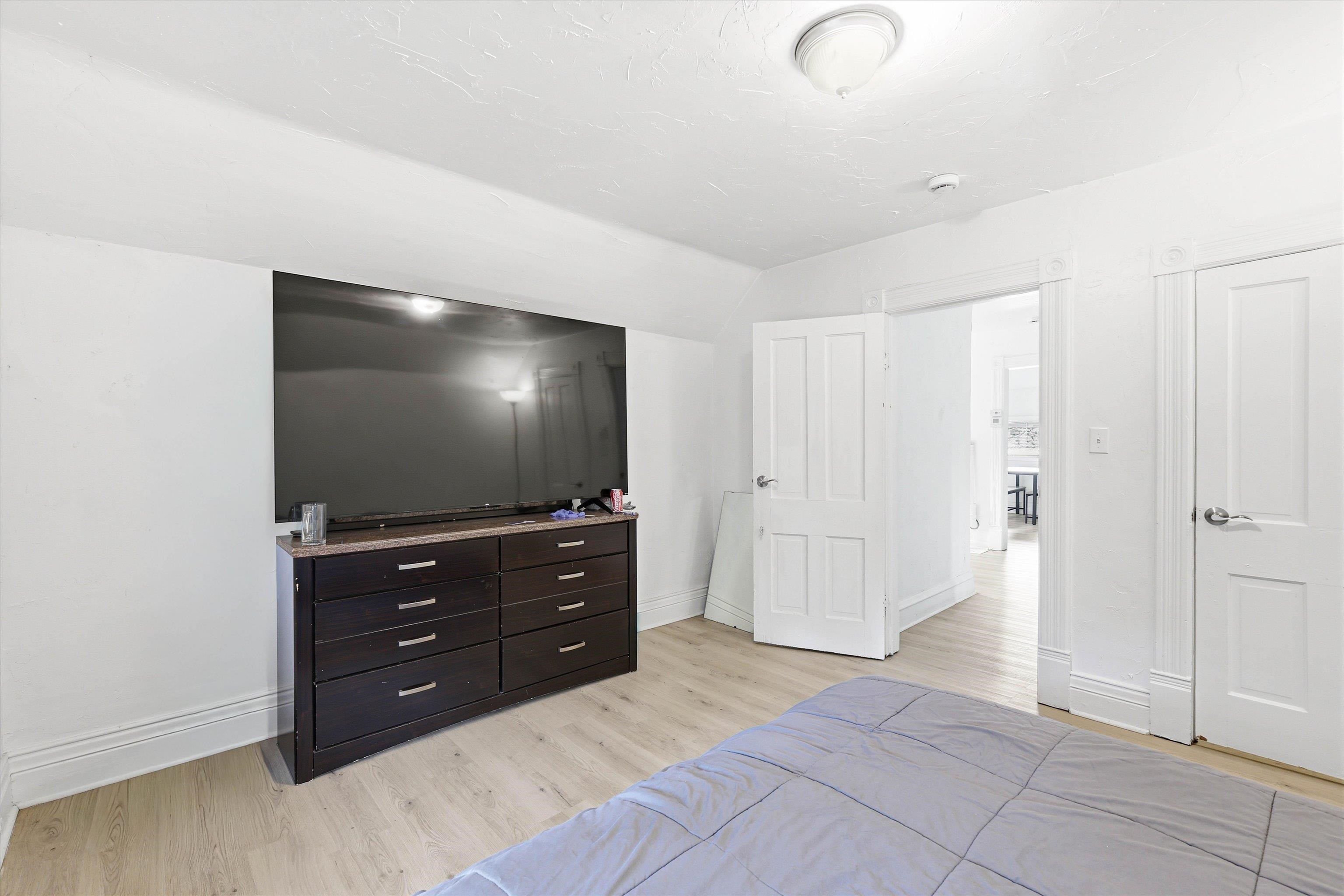 1010 North Division Street Appleton, WI 54911 - Photo 5 of 28