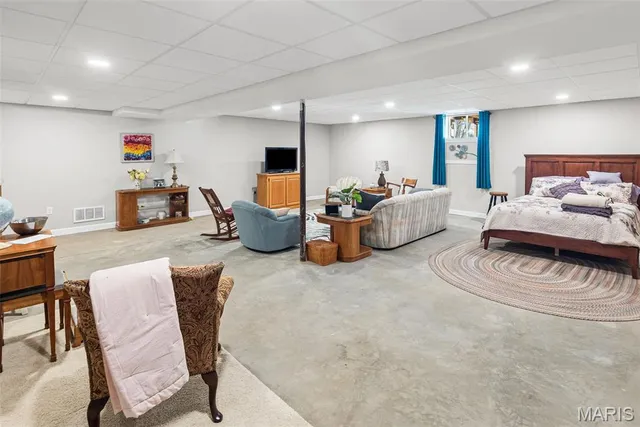 $250,000 | 2759 East B Street Road, Belleville, IL 62221