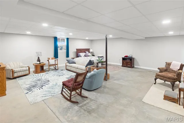 $250,000 | 2759 East B Street Road, Belleville, IL 62221