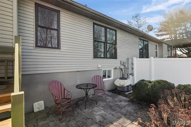 $250,000 | 2759 East B Street Road, Belleville, IL 62221