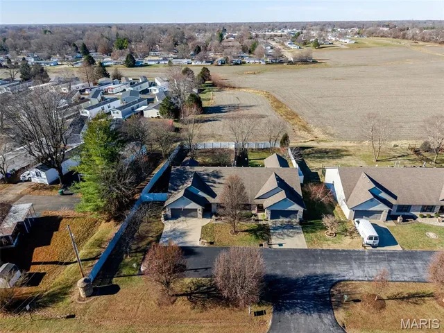 $250,000 | 2759 East B Street Road, Belleville, IL 62221