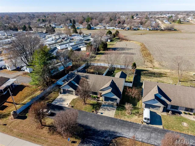 $250,000 | 2759 East B Street Road, Belleville, IL 62221