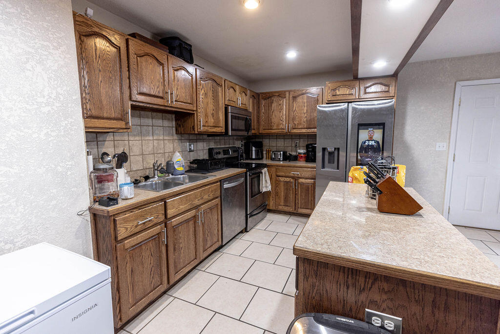 221 West Howard Street Brook, IN 47922 - Photo 3 of 25 1024x683