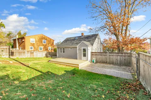 $479,000 | 378 Castle Avenue, Fairfield, CT 06825