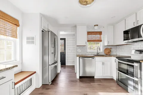 $479,000 | 378 Castle Avenue, Fairfield, CT 06825