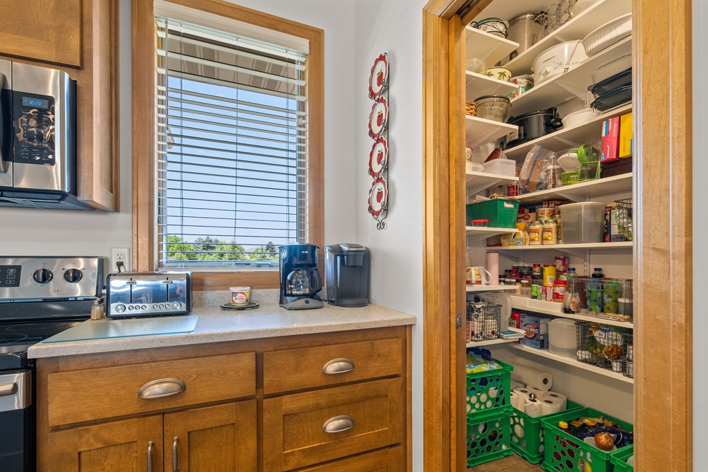 6476 Barrick Road Sturgeon Bay, WI 54235 - Photo 8 of 34 Gallery Image 8