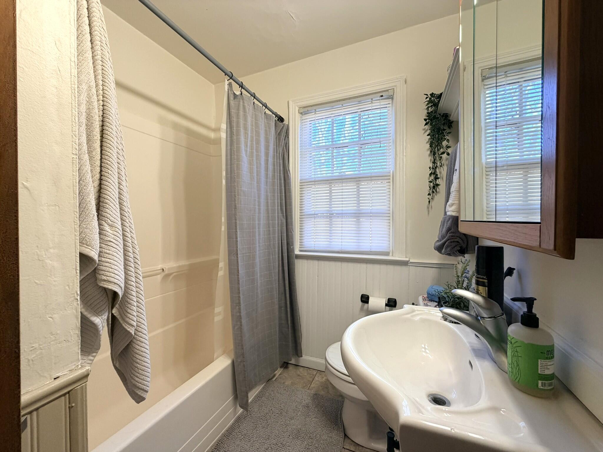 4014 Wright Avenue Racine, WI 53405 - Photo 12 of 22 12