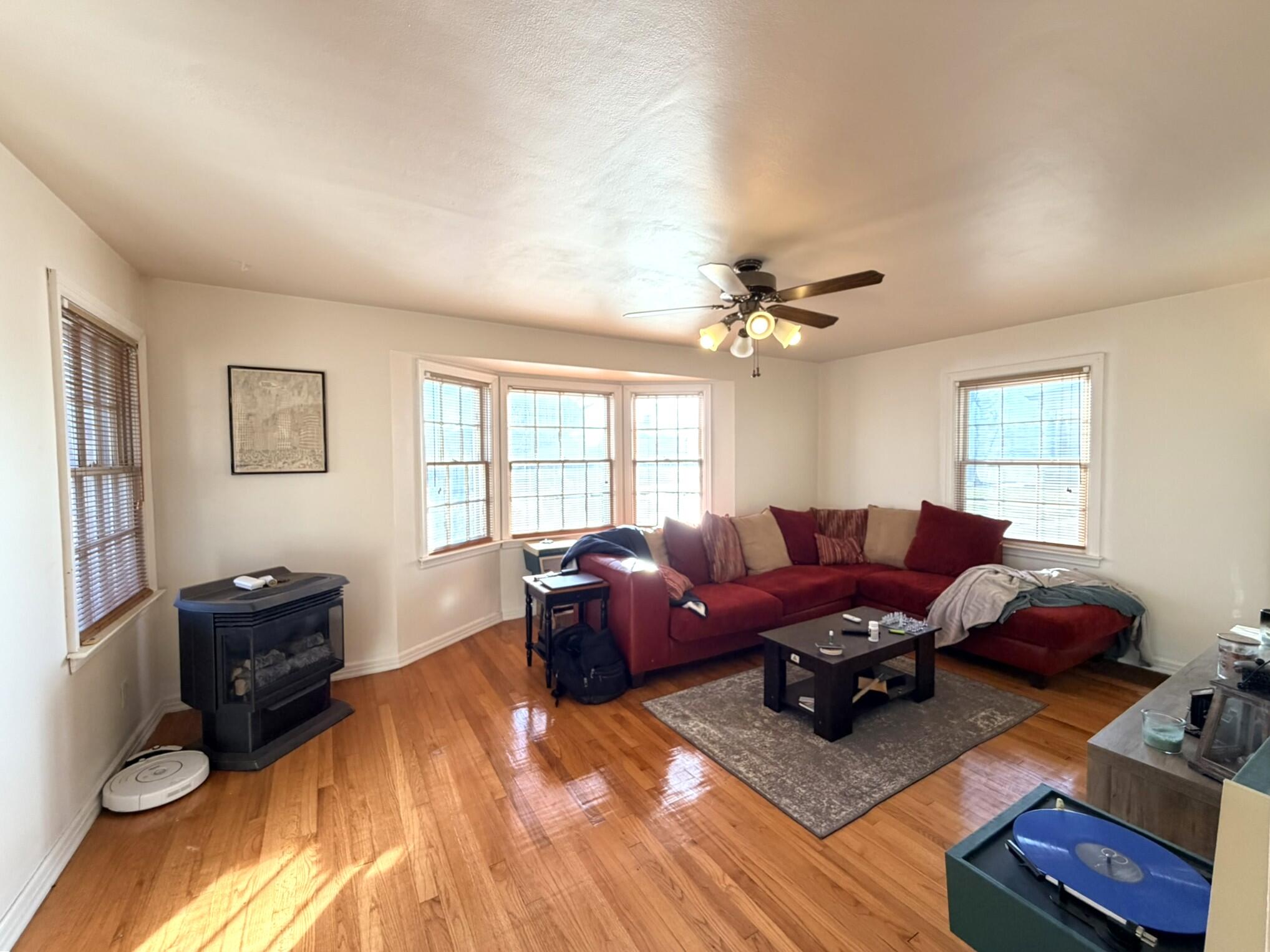 4014 Wright Avenue Racine, WI 53405 - Photo 3 of 22 3