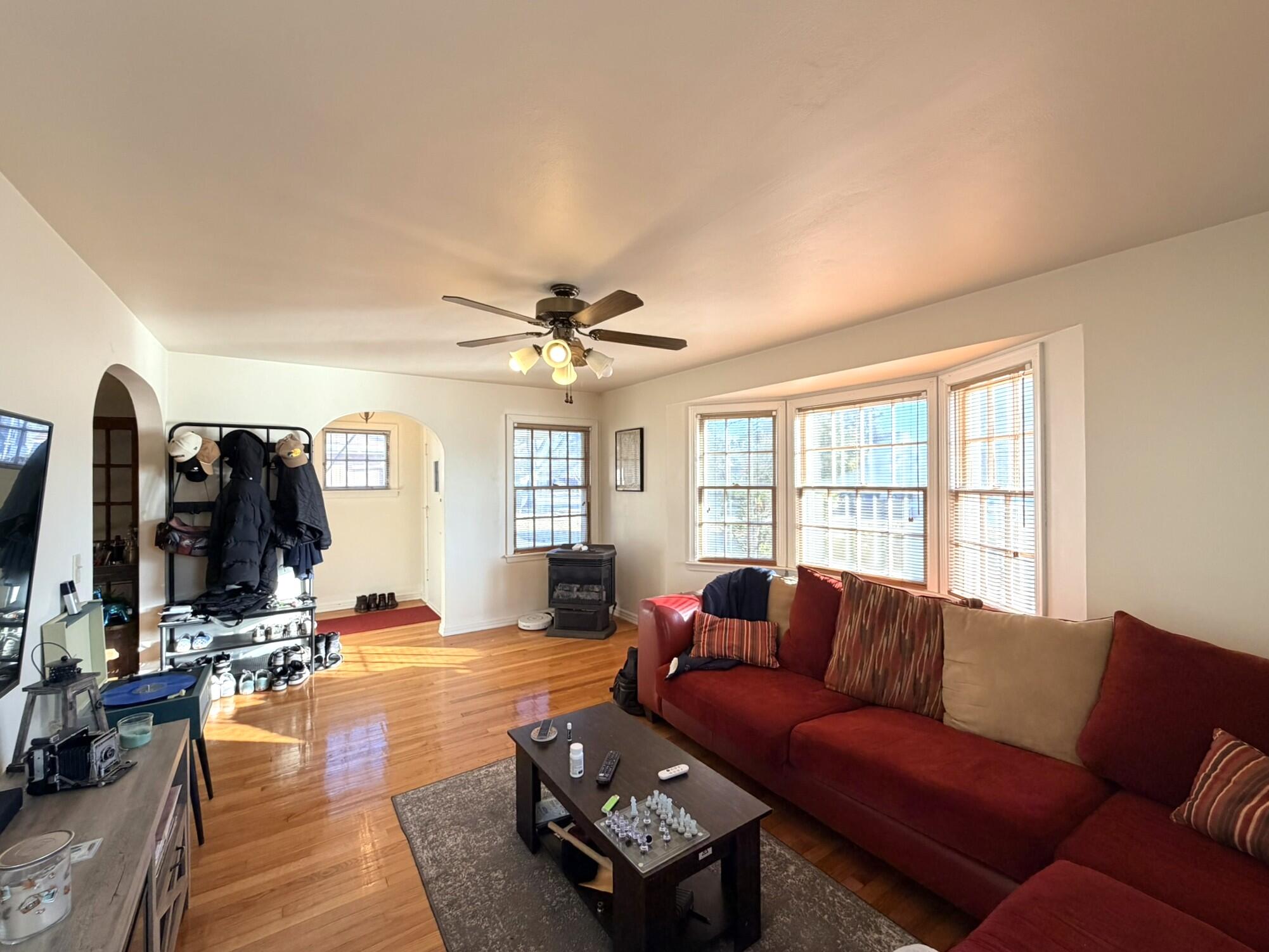 4014 Wright Avenue Racine, WI 53405 - Photo 4 of 22 4