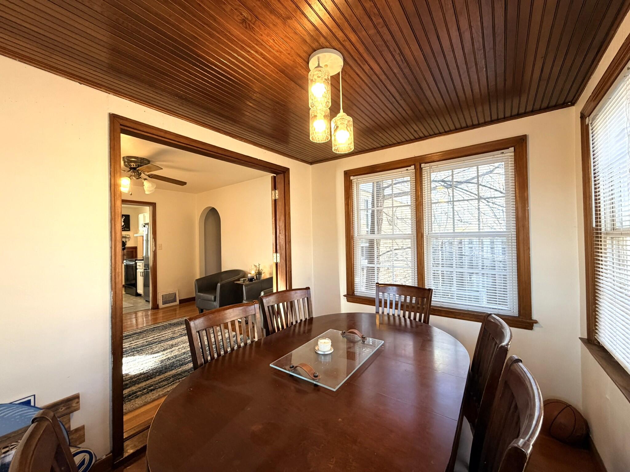 4014 Wright Avenue Racine, WI 53405 - Photo 9 of 22 9