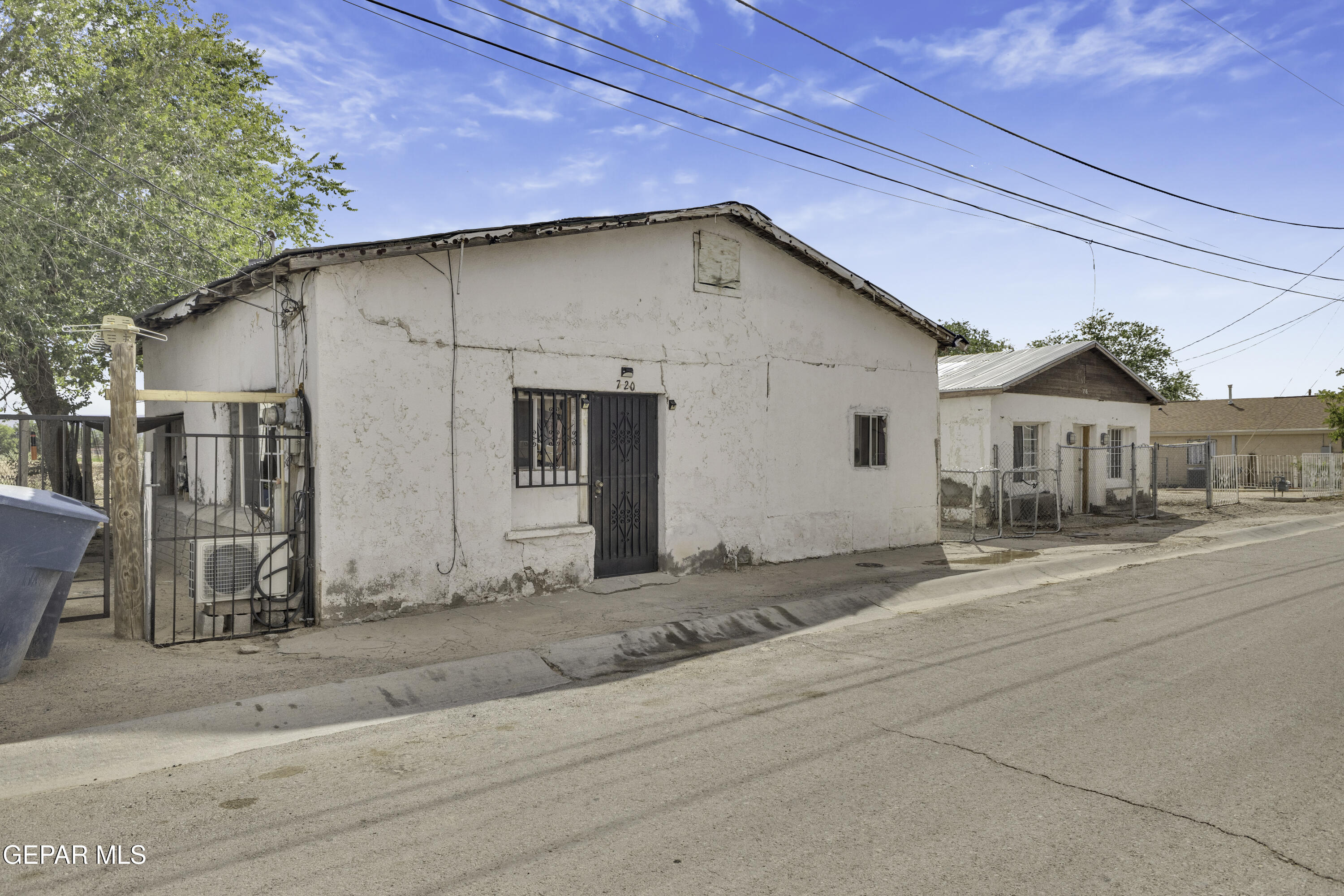 720 Johnson Street Fabens, TX 79838 - Photo 24 of 68 a view of a house with a street