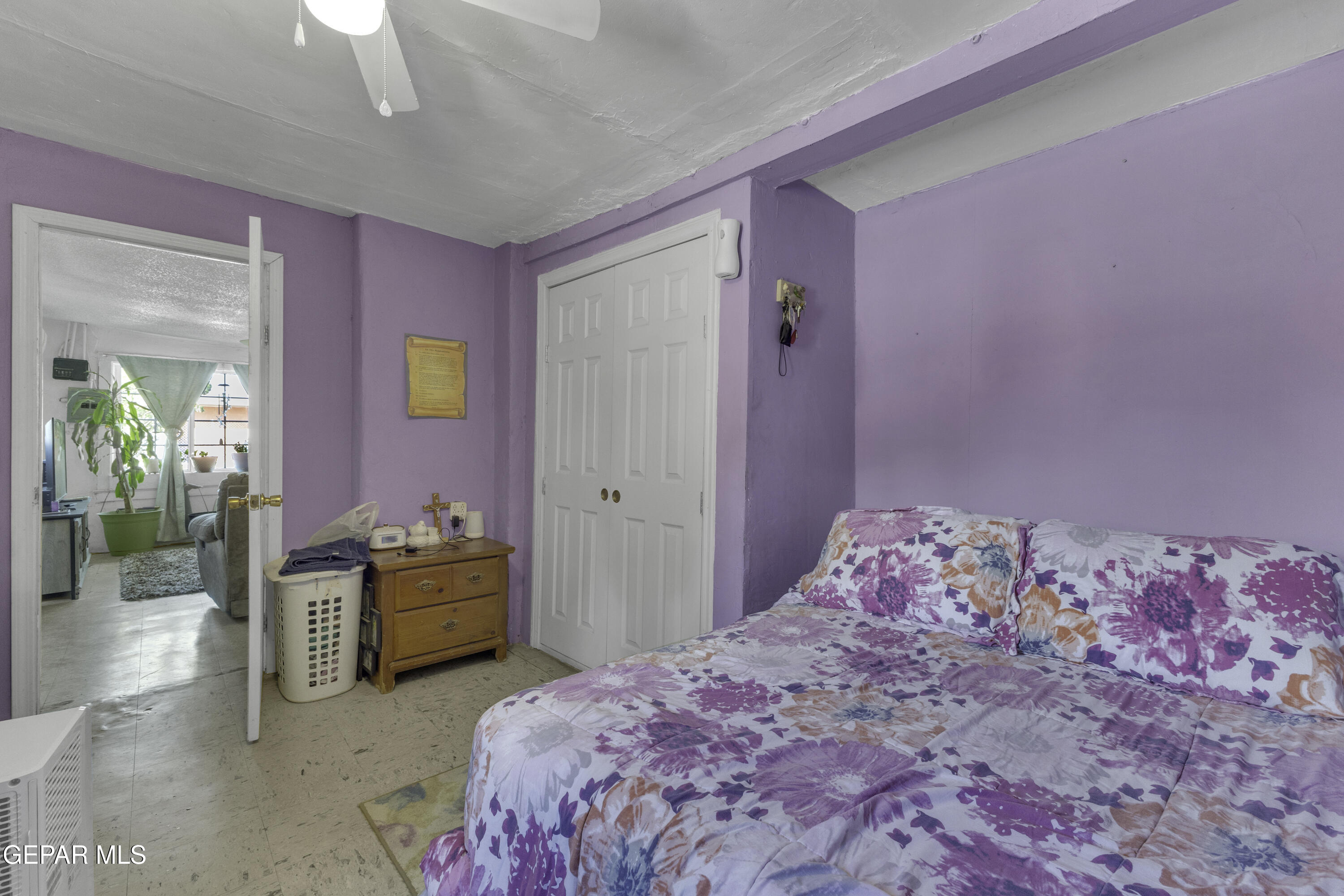 720 Johnson Street Fabens, TX 79838 - Photo 43 of 68 a bedroom with a bed and a dresser