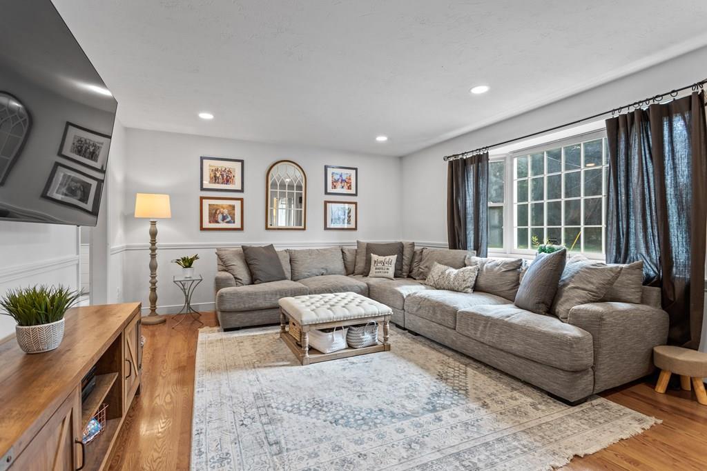 10 Patricia Road Mansfield, MA 02048 - Photo 19 of 31 Gallery Image 19