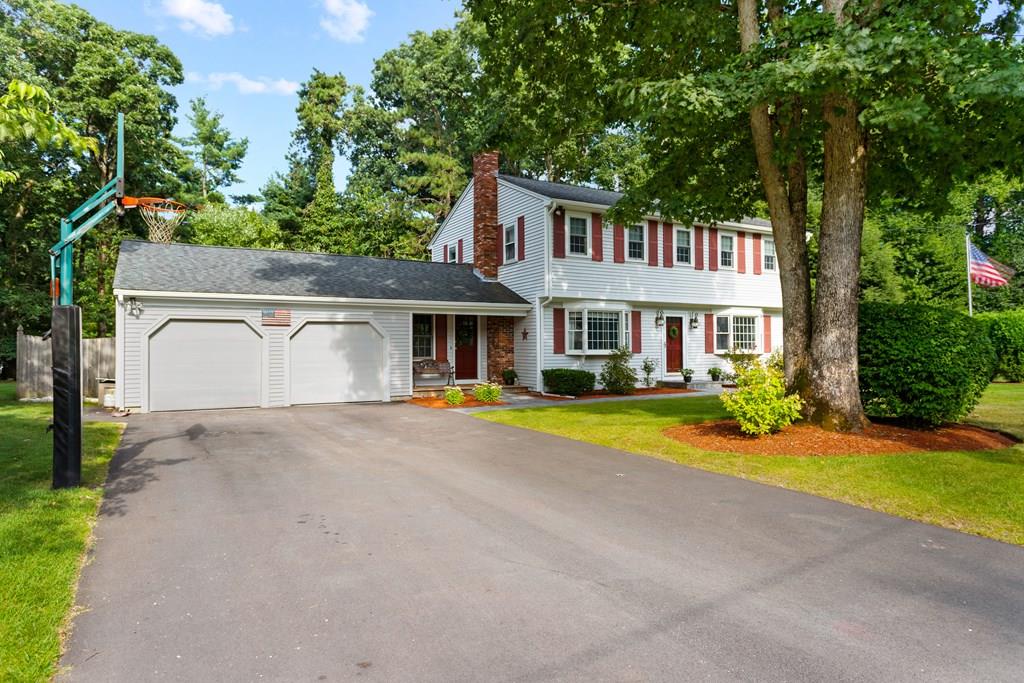 10 Patricia Road Mansfield, MA 02048 - Photo 3 of 31 Gallery Image 3