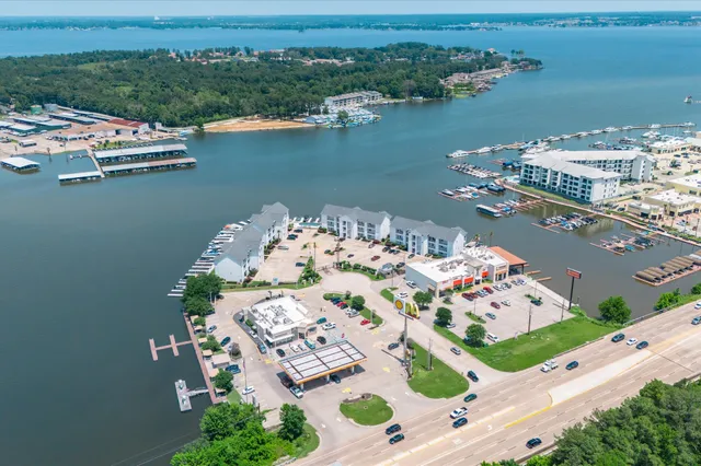 $329,500 | 168 Lake Point Boulevard, Unit C202, Conroe, TX 77356