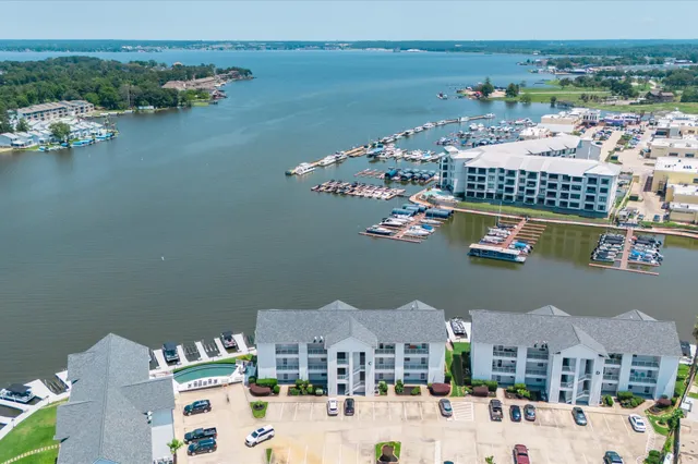 $329,500 | 168 Lake Point Boulevard, Unit C202, Conroe, TX 77356