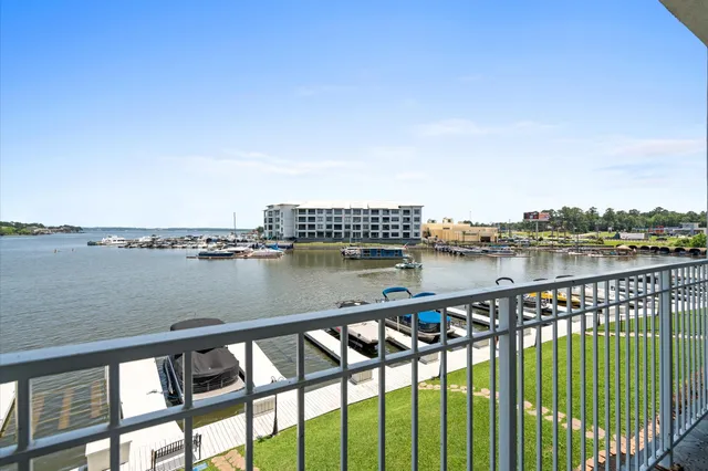 $329,500 | 168 Lake Point Boulevard, Unit C202, Conroe, TX 77356