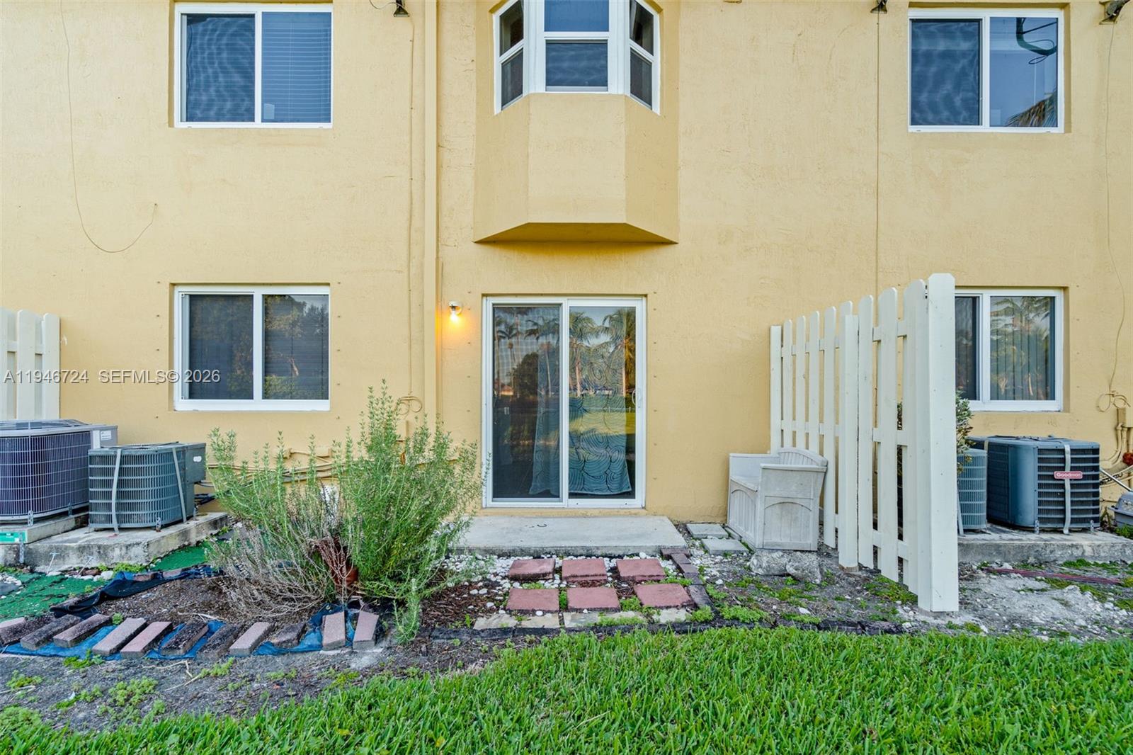 945 Northeast 34th Avenue, Unit 103 Homestead, FL 33033 - Photo 26 of 40