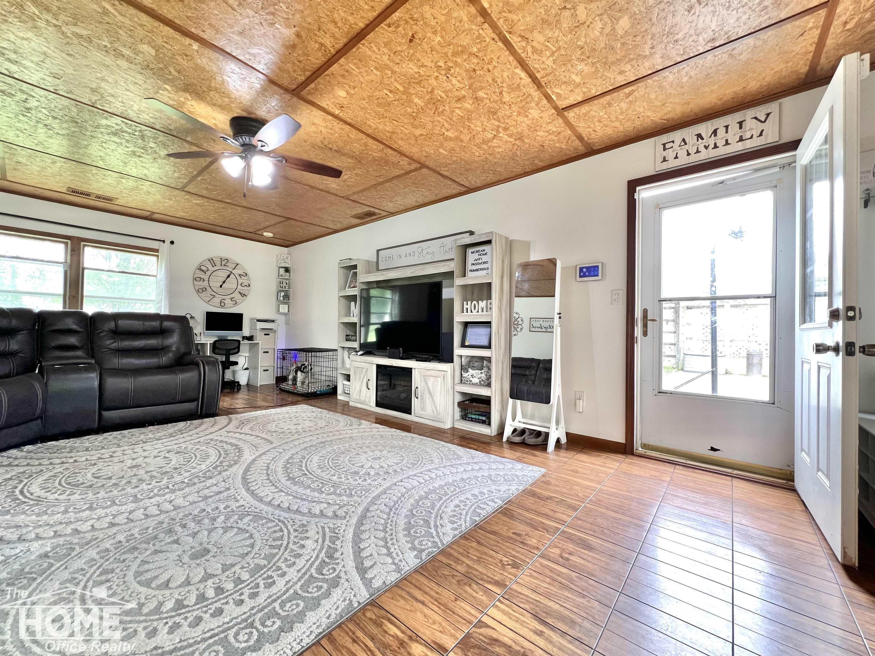 3427 Riniel Road Durand, MI 48429 - Photo 4 of 42 50141099-5201f9a9-f8a0-41bd-ba4f-c3f6587577c2.JPG