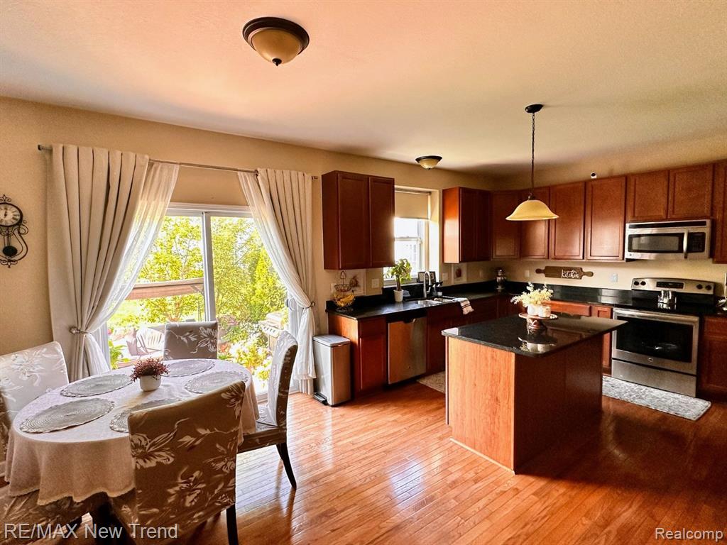 51207 Brompton Novi, MI 48374 - Photo 3 of 21