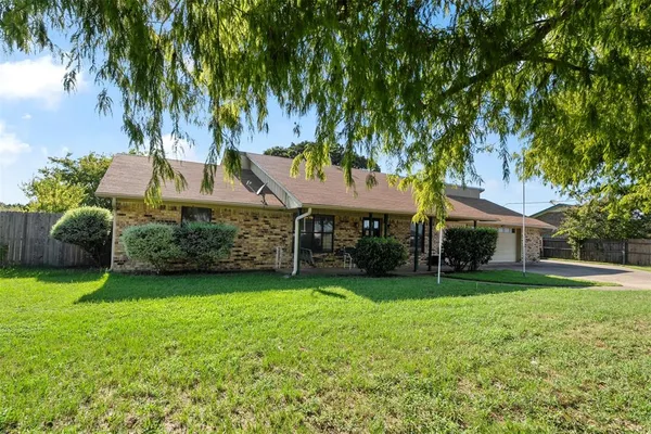 $555,000 | 151 County Road 2930, Gun Barrel City, TX 75156